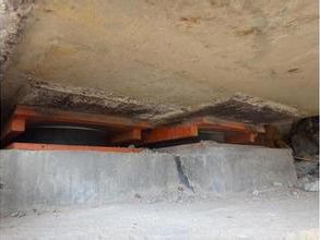 橋梁、橋底、支座、調(diào)平鋼板